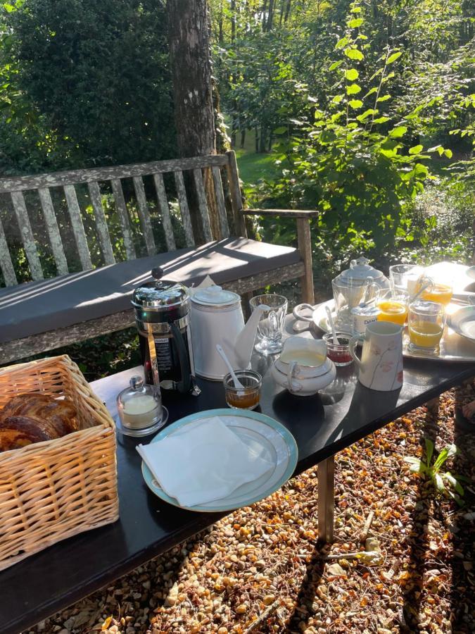 Bed and Breakfast La Croix Des Granges Chapdeuil Экстерьер фото